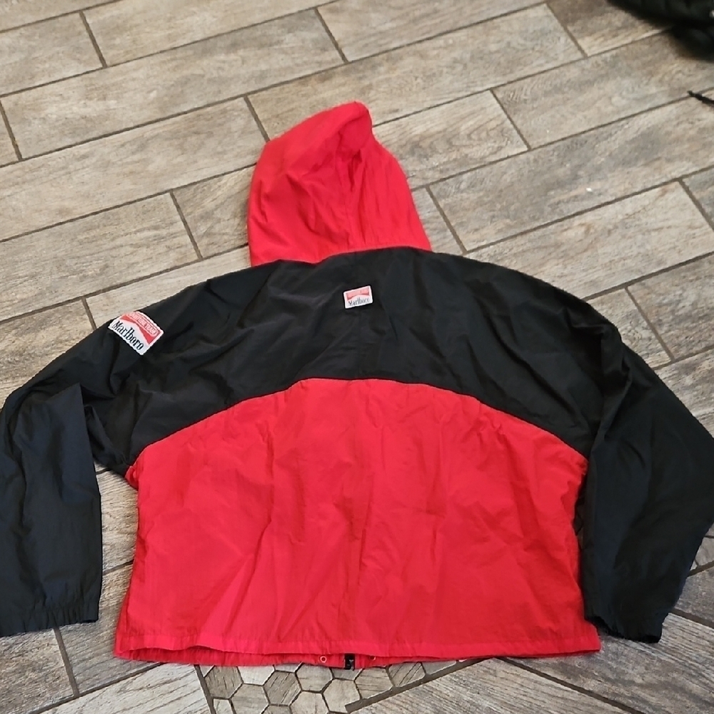 Vintage Marlboro Adventure Team Windbreaker Size Extra Large
